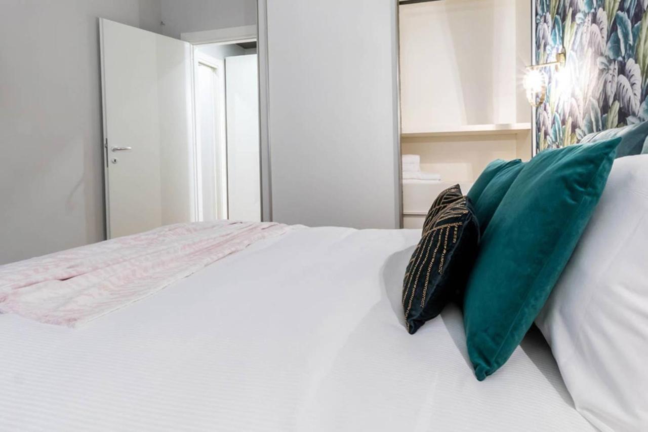 Altido Elegant 1 Bedroom Apt In Front Of The Sforzesco Castle Milan Bagian luar foto