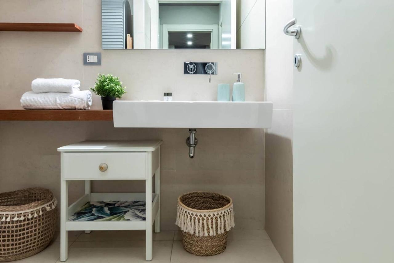 Altido Elegant 1 Bedroom Apt In Front Of The Sforzesco Castle Milan Bagian luar foto