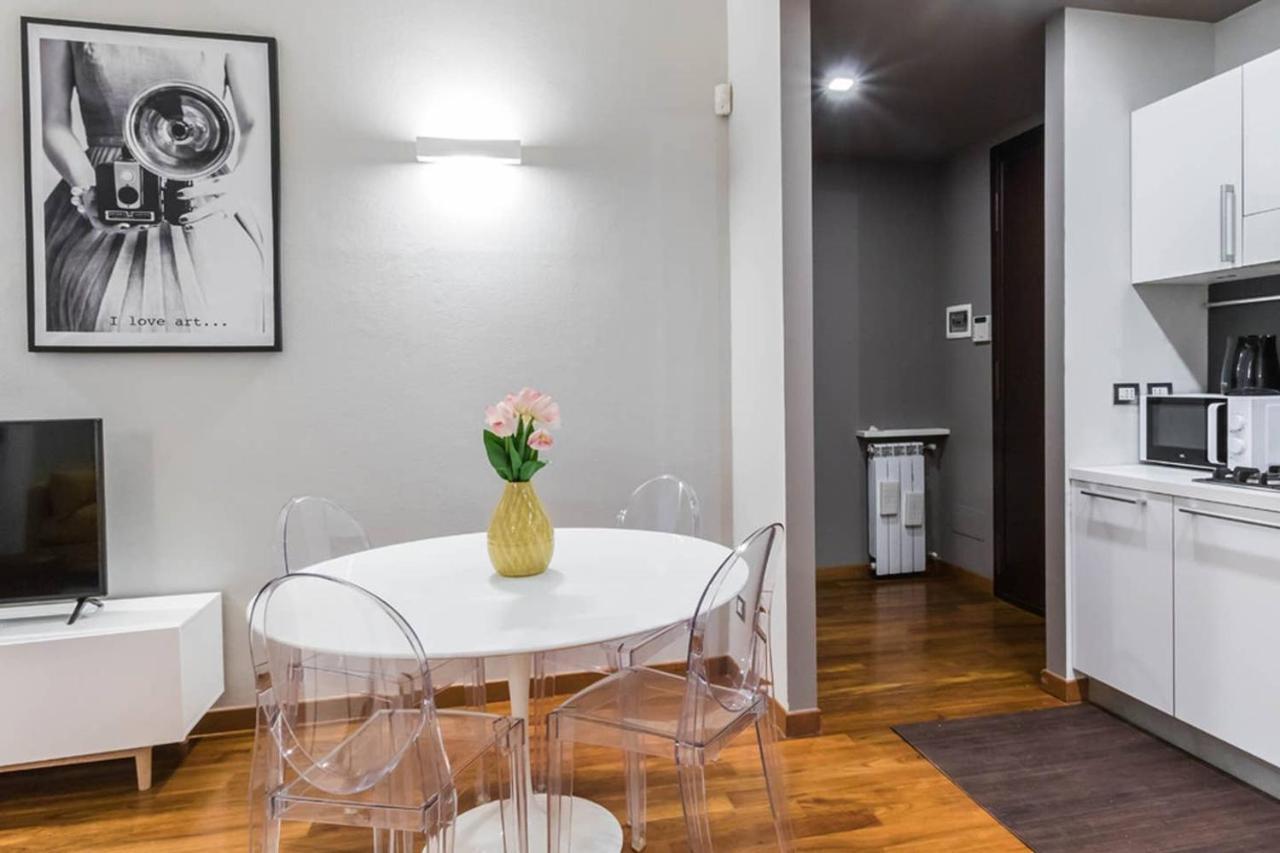 Altido Elegant 1 Bedroom Apt In Front Of The Sforzesco Castle Milan Bagian luar foto