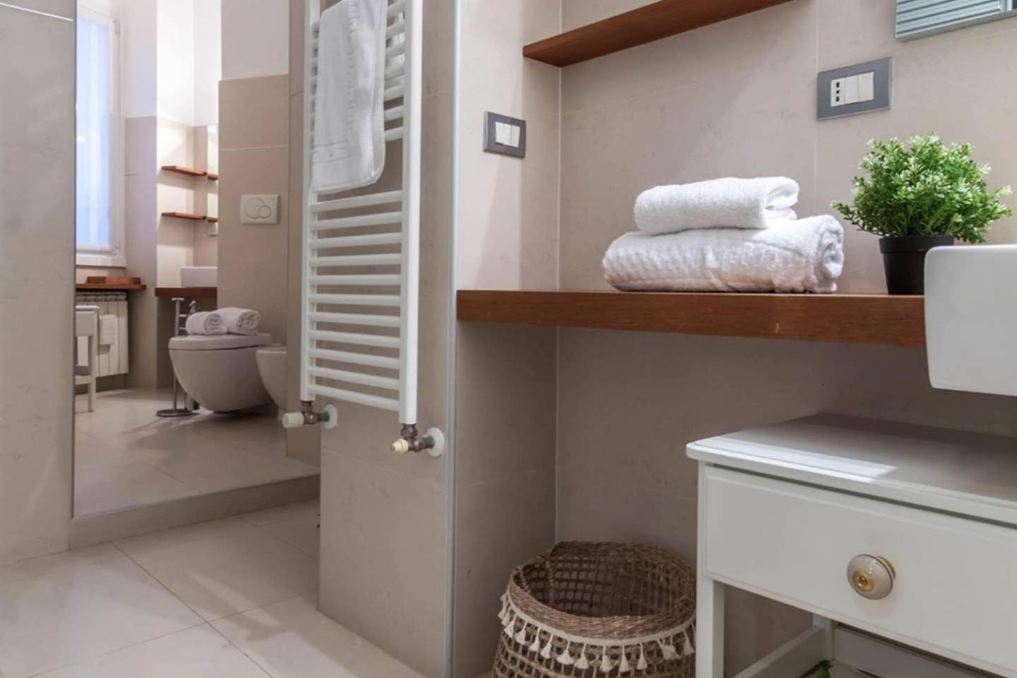 Altido Elegant 1 Bedroom Apt In Front Of The Sforzesco Castle Milan Bagian luar foto